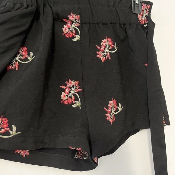 Endless Rose Skort Black Flowers Embroidered Size S - Picture 4 of 8